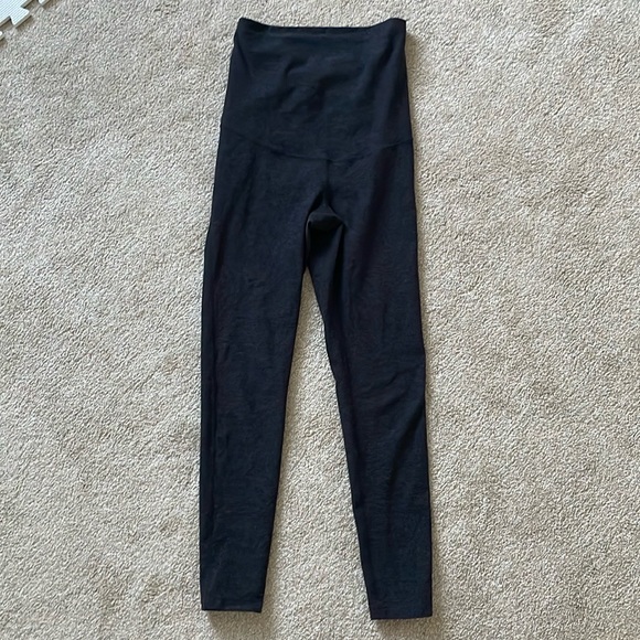Zella XS Maternity Leggings - Picture 6 of 6